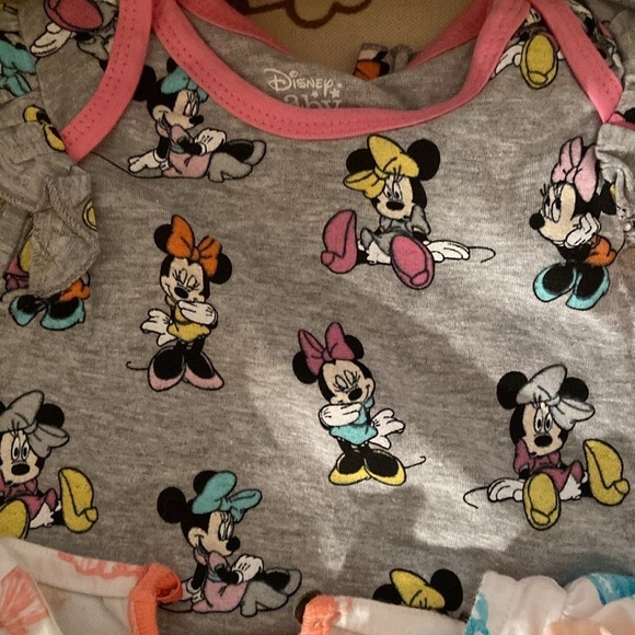 ✨7pcs For $28.00✨ Assorted Bundle Of Infant Girl Onesies Disney Cat + Jack - Picture 2 of 7